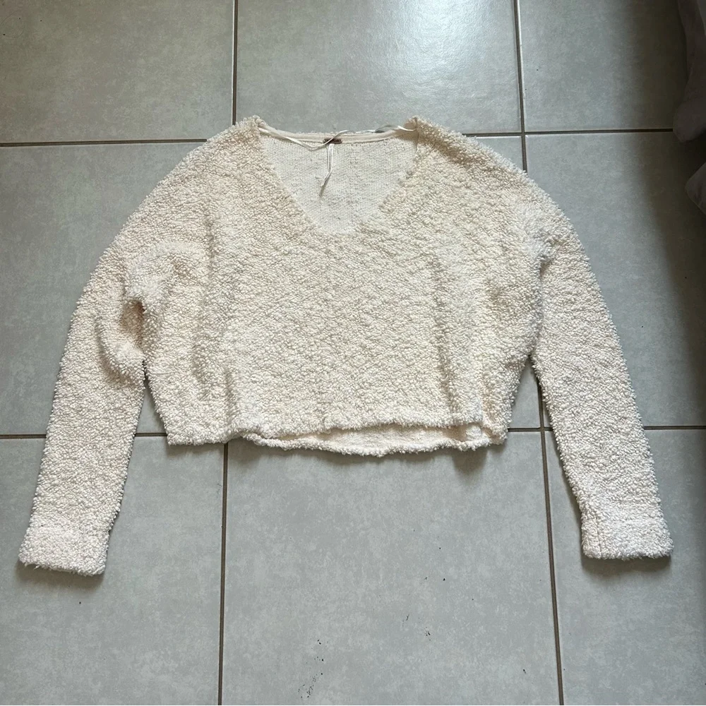Free People Popcorn Pullover sweater in a cream color - Picture 2 of 9